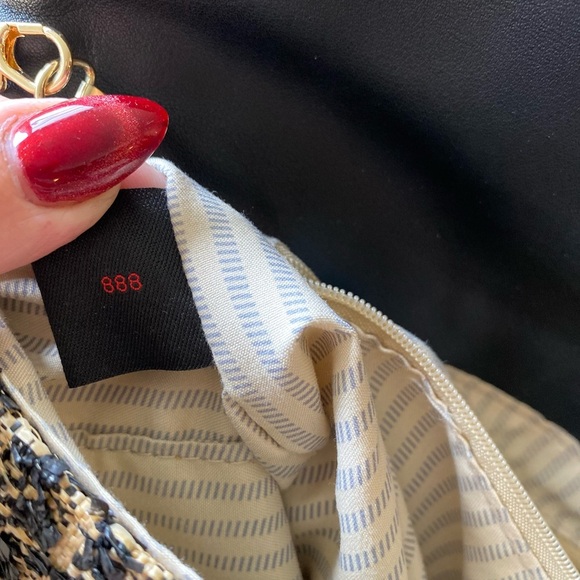 Urban Expressions Black and Tan Woven Clutch - Picture 7 of 12